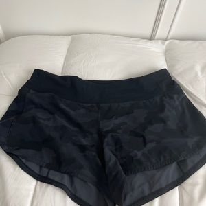 Lululemon speed up shorts black camo